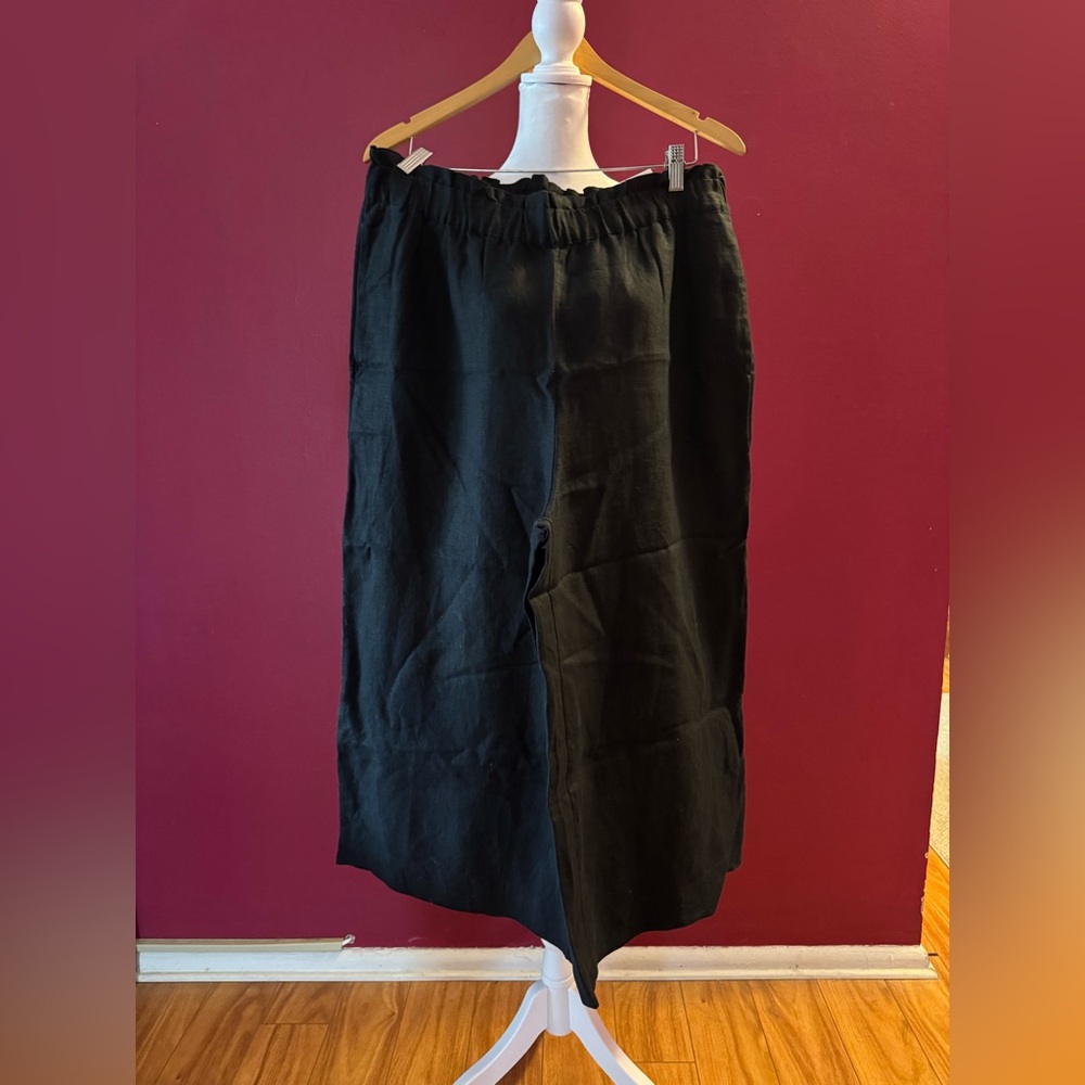 NWT Chico's Linen Black Culotte Crop Pants